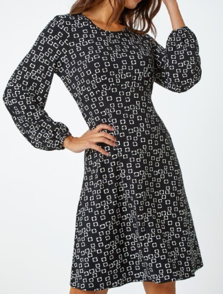 Women's Long-sleeved Casual Dress Square Pattern Skirt - Image 3