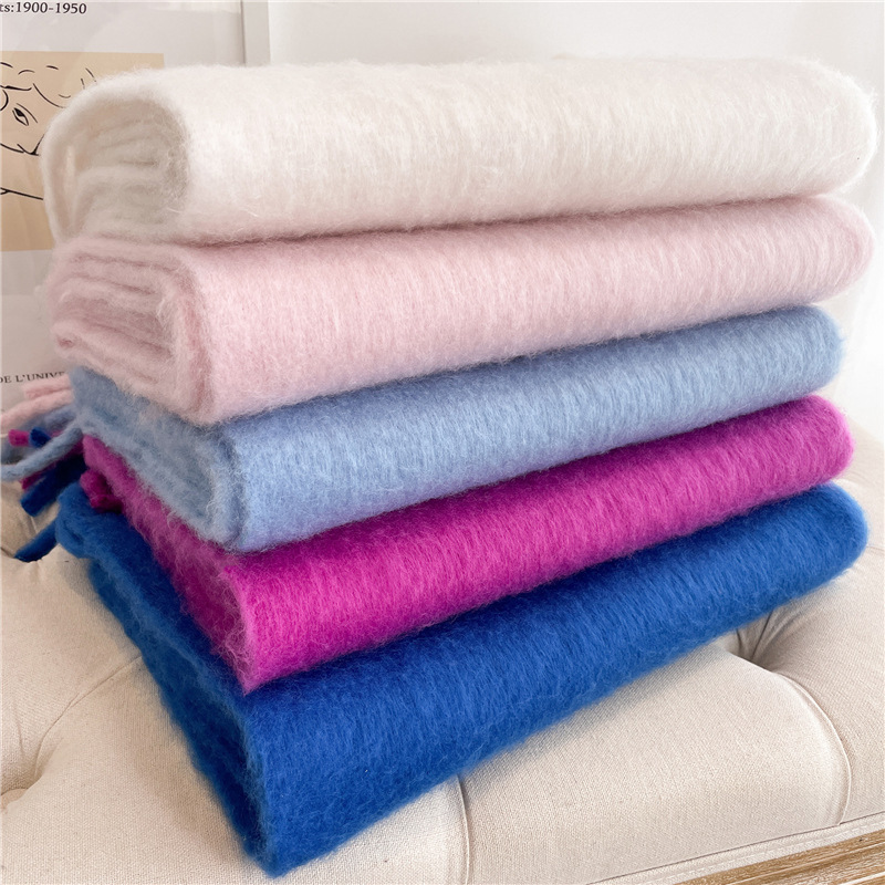 Cozy Mohair Scarf: The Perfect Winter Gift Idea - Image 2