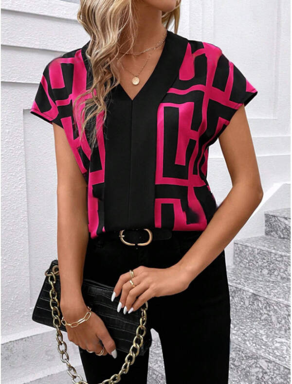 Women's Printed V-neck Shirt - Image 3