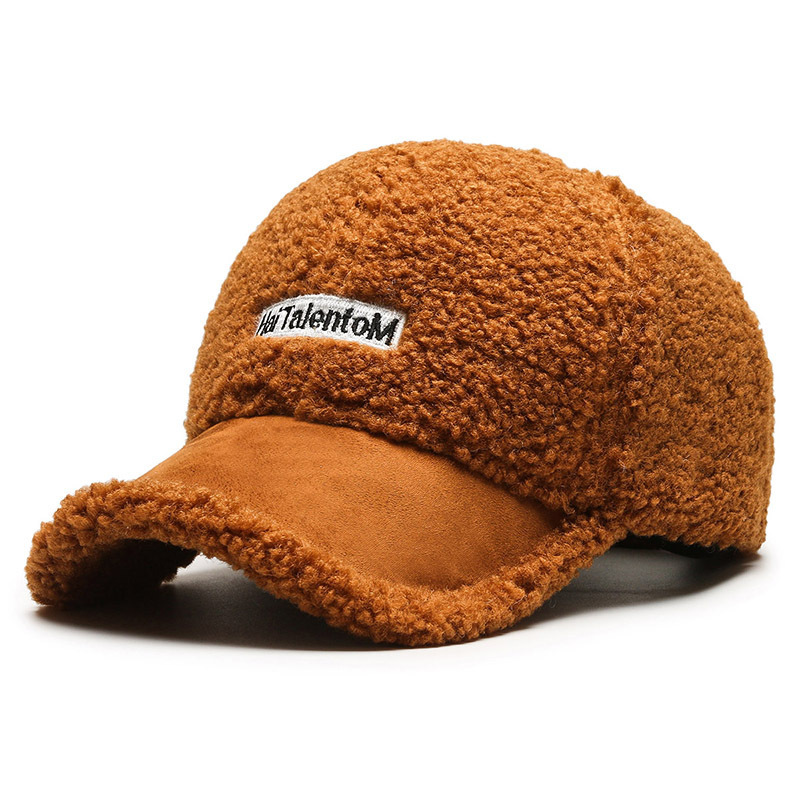Peak Style: Find Your Perfect Winter Hat - Image 7
